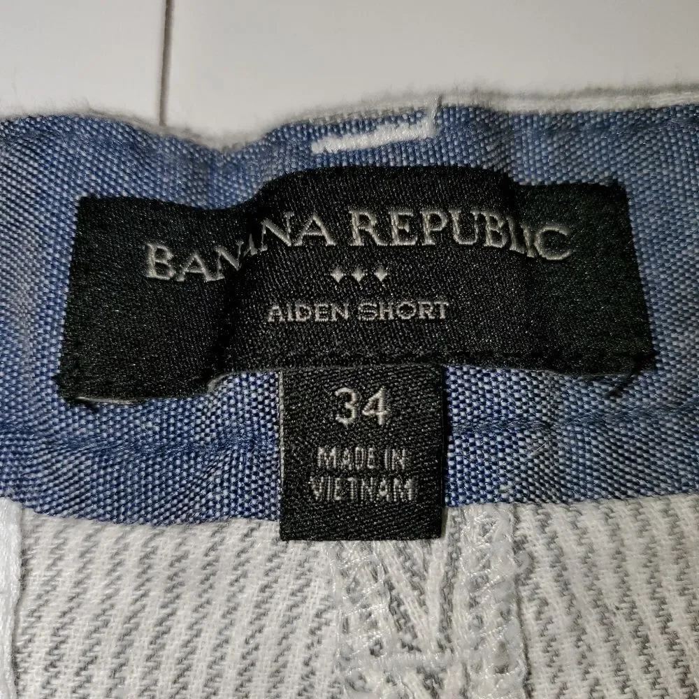 Banana Republic Aiden Shorts 34